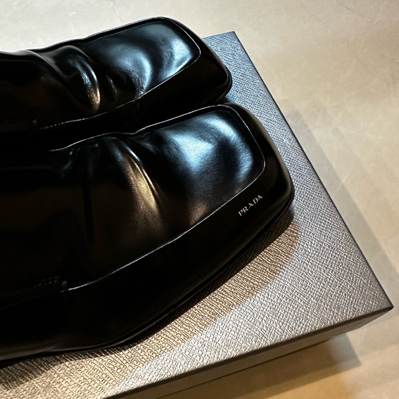 PRADA RAZOR BRUSHED LEATHER LOAFERS SS24 - Picture 6 of 12